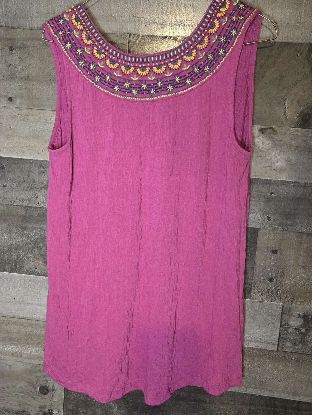 Anthropologie Akemi and Kin embroidered tank top - Picture 4 of 7